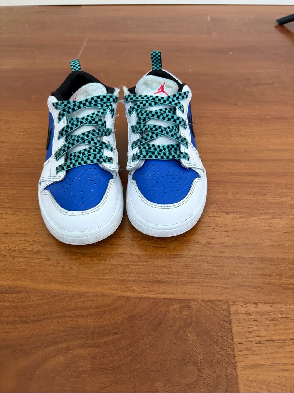 Nike Kids Blue, White & Black Low-Top Sneakers - Picture 2 of 4